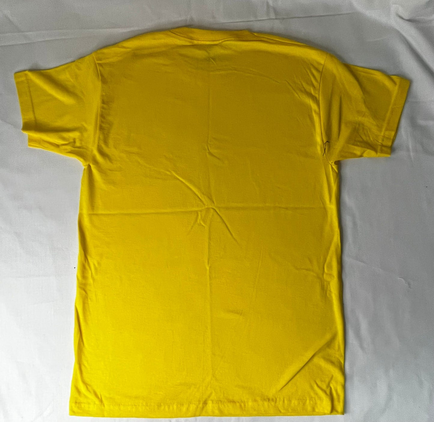 Yellow round neck short sleeve.